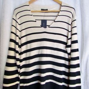 Tommy Hilfiger Sweater, new with tags